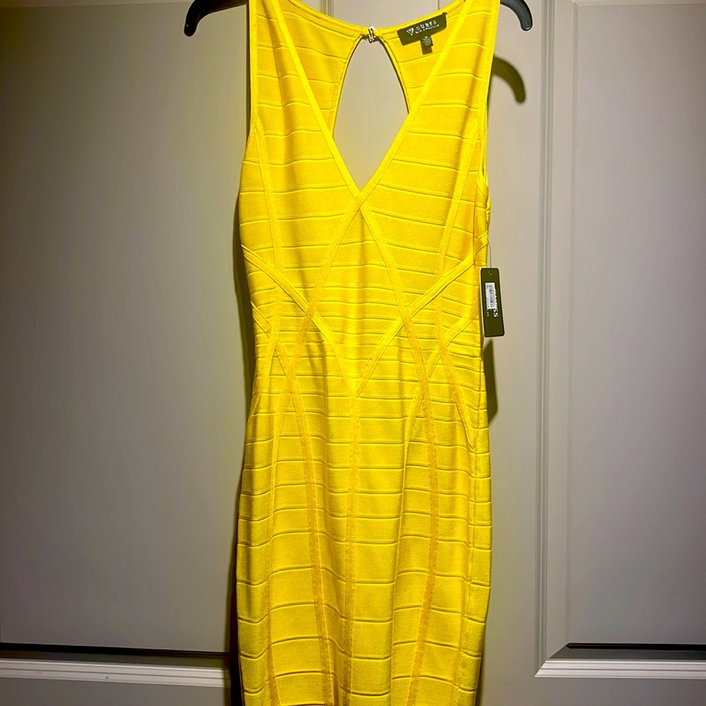 Guess dress lemon color open back